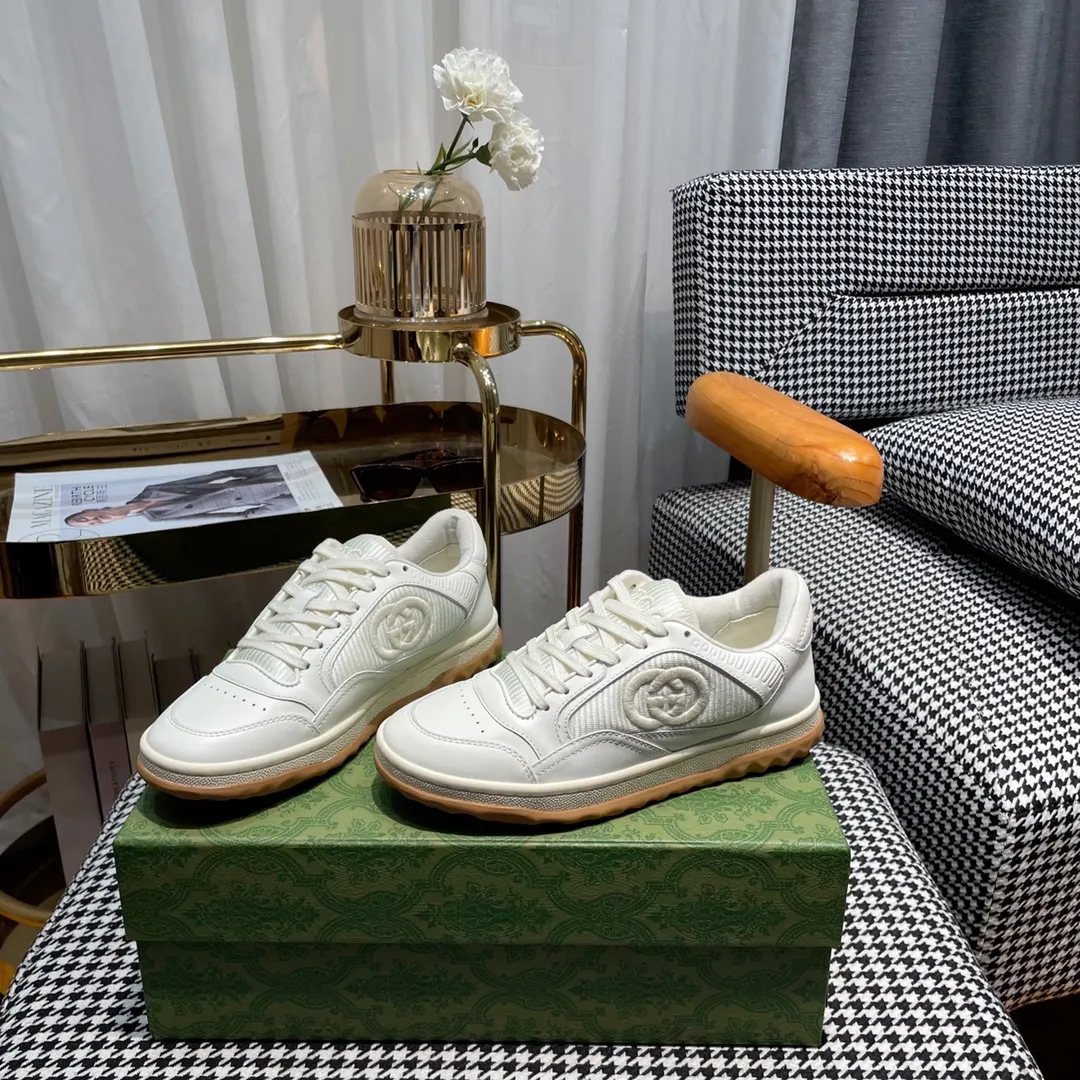 Factory direct sales p520🐘🐘Women's shoes Women's Gucci Gucci new dirty shoes MAC80 series ✅ Fully imported security thread, not ordinary fluorescent thread ## Retro old money style tone, full of old money retro feeling ❗️ ss23 is really fresh and can't be fresh ~ the foot feel is matched with leverage ~ cloud-like comfort Original grained cowhide, contrasting stripes, original satin fabric, original thin soft fabric + cowhide color matching inside, original T factory direct sales pU sole, original craftsmanship on the gap edge, no glue and environmental protection ♻️ Couple size 35-44 (45.46. Can be customized) Original packaging + printed GUCCI outer box